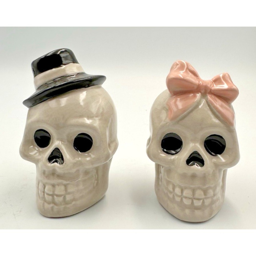 Halloween Salt and Pepper Shaker Set Skulls His and Her